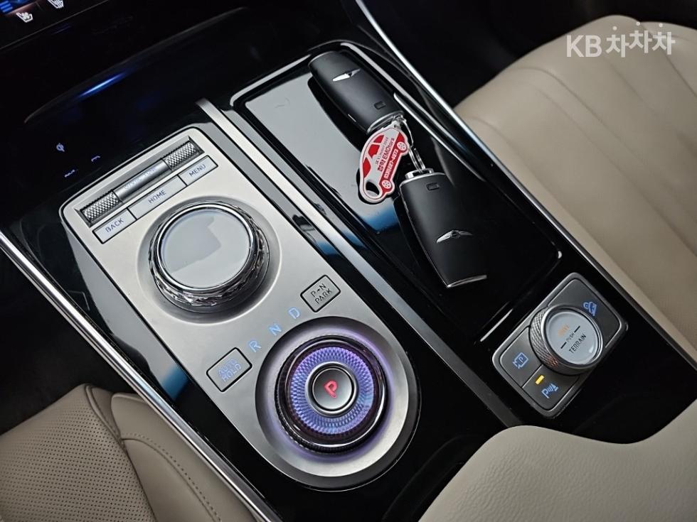 2022 Genesis GV80 photo