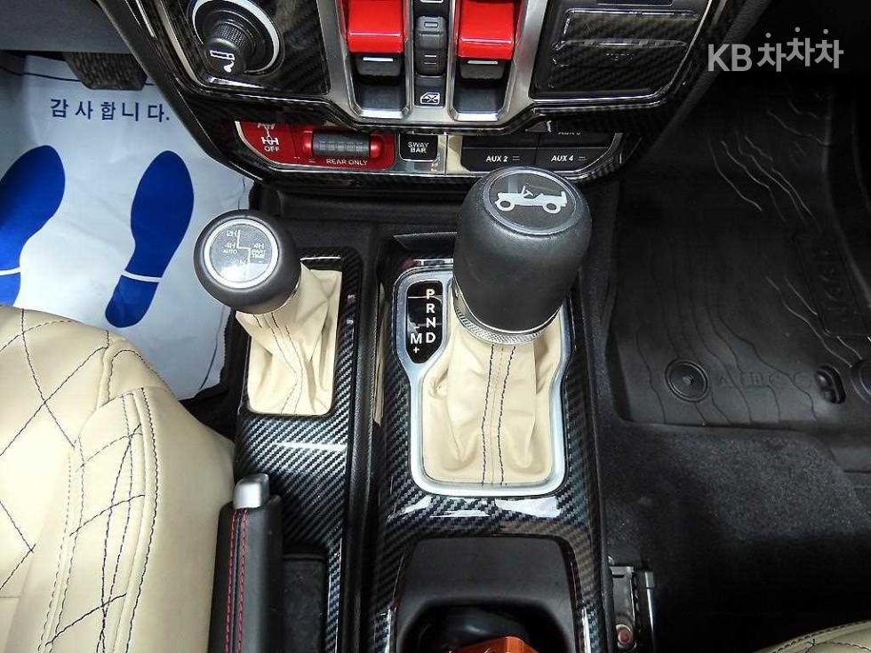 Jeep Wrangler — miniaturë 10