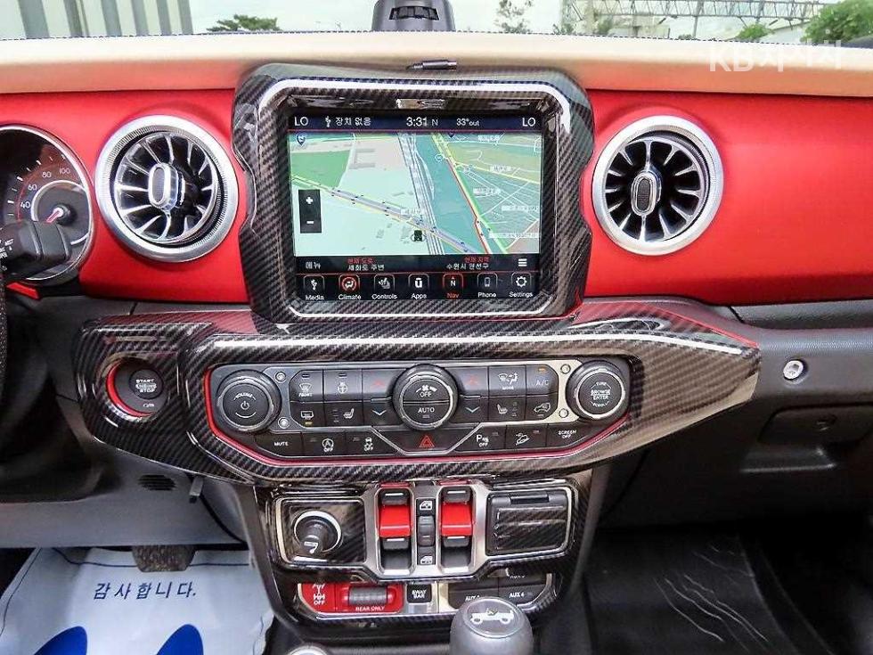 Jeep Wrangler — miniaturë 11
