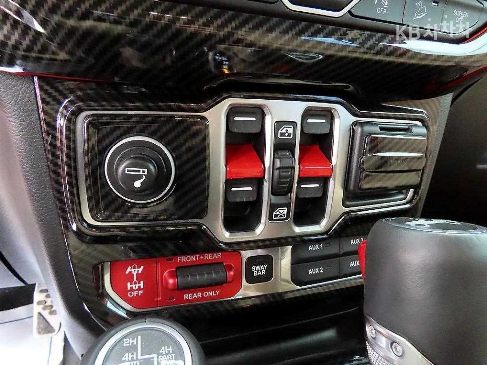 Jeep Wrangler — miniaturë 15