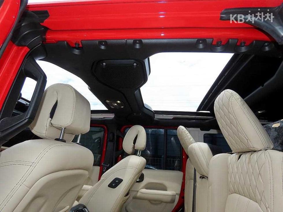 Jeep Wrangler — miniaturë 17