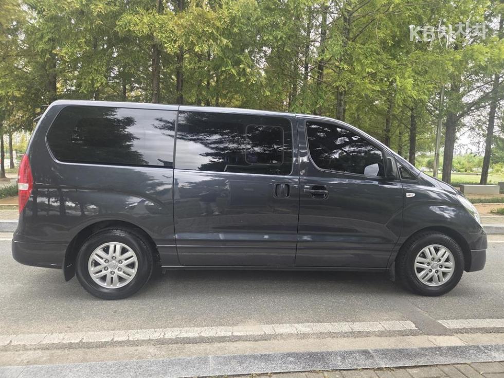 Hyundai Starex — miniaturë 4
