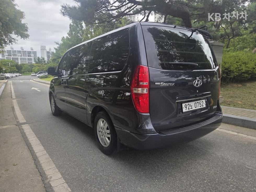 Hyundai Starex — miniaturë 6