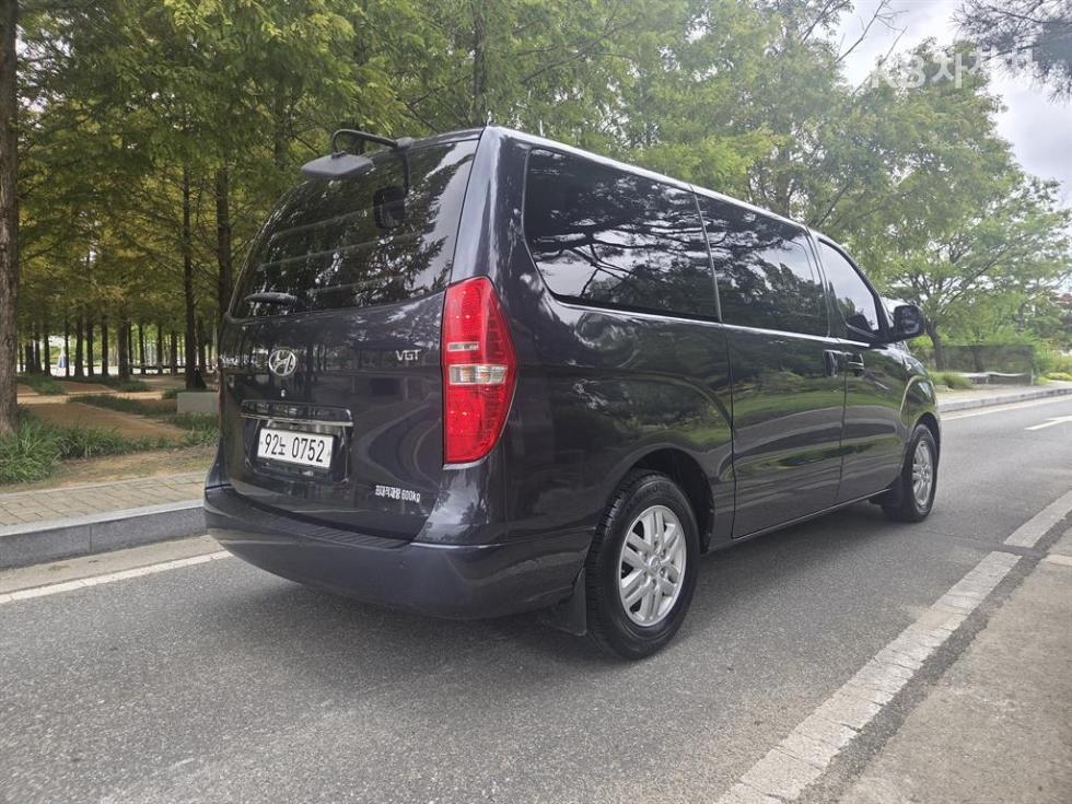 Hyundai Starex — miniaturë 7