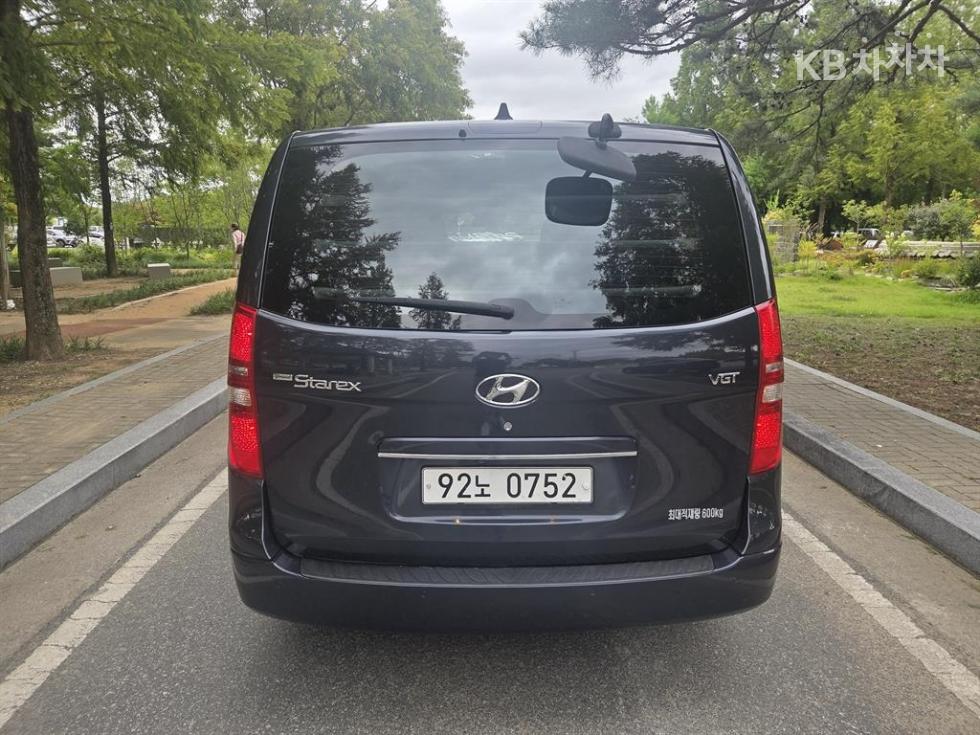 Hyundai Starex — miniaturë 8