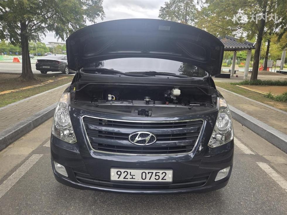 Hyundai Starex — miniaturë 9