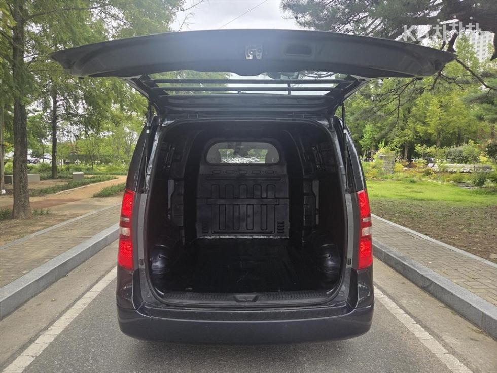 Hyundai Starex — miniaturë 10