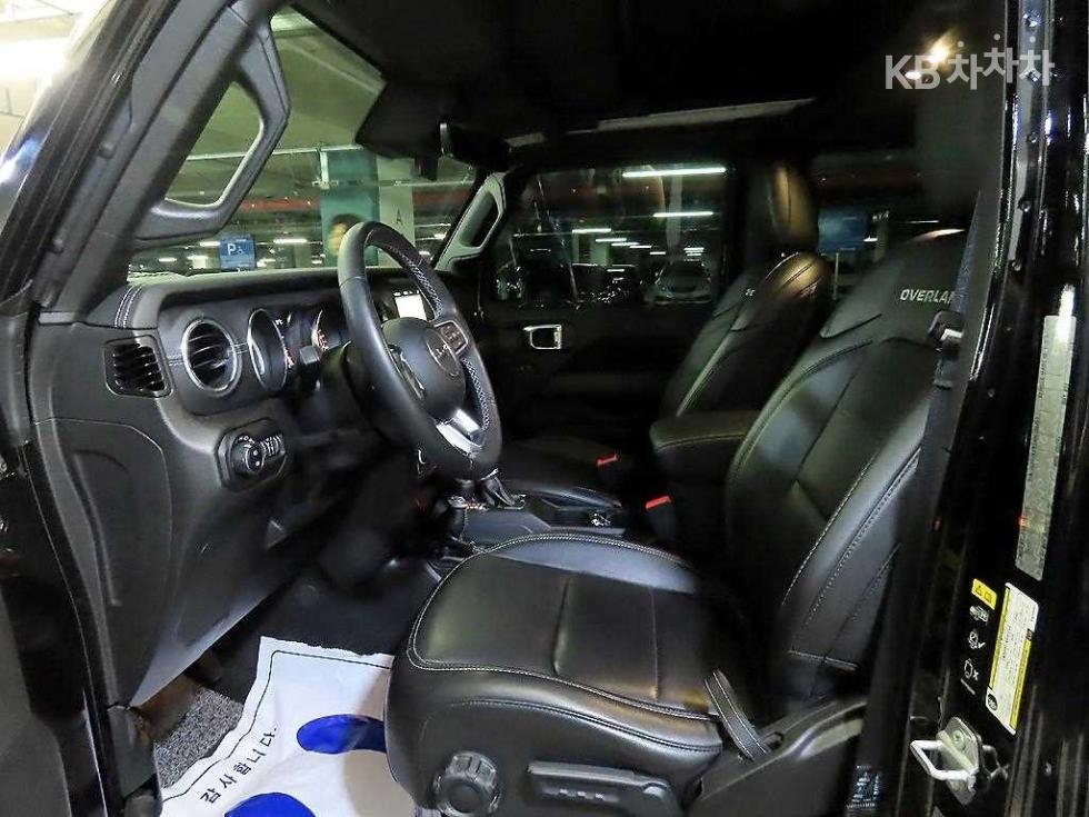2022 Jeep (JL) photo