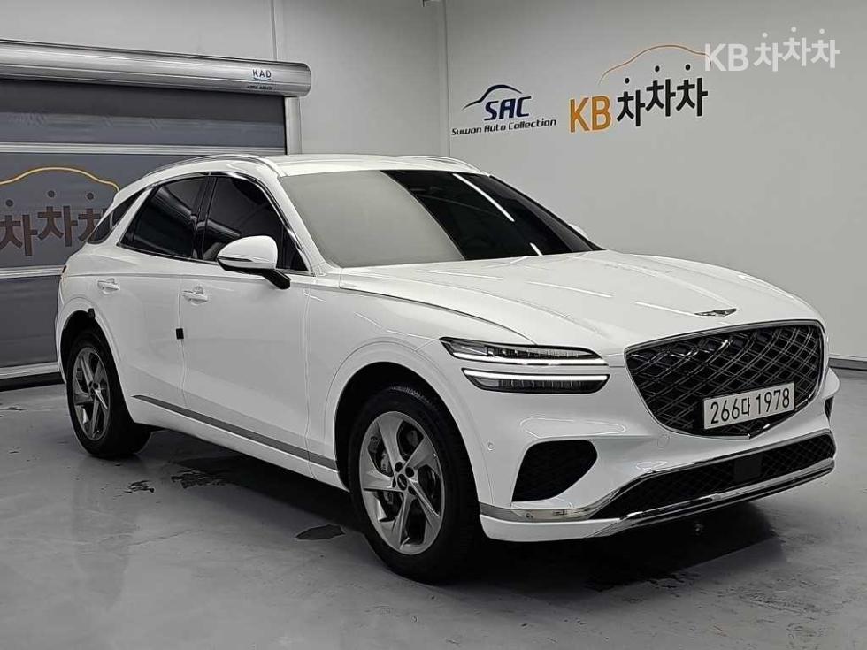 2025 Genesis GV70 photo