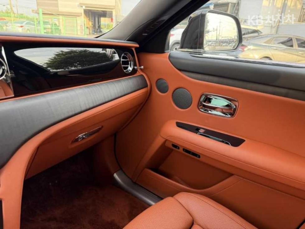 Rolls-Royce Ghost — miniaturë 18