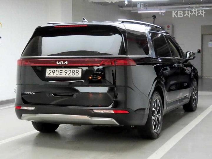 Kia Carnival — miniaturë 4