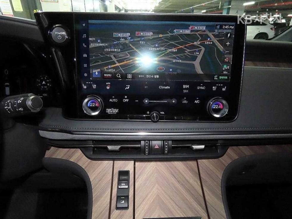Lexus LM — miniaturë 11