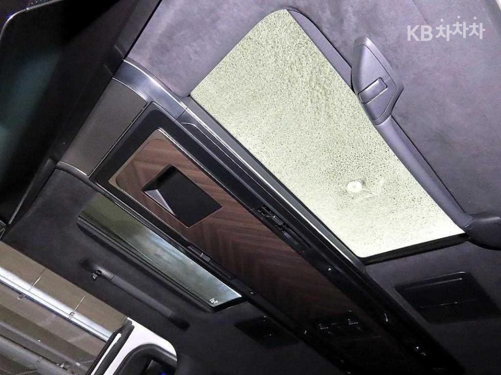 Lexus LM — miniaturë 14