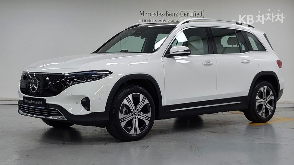 Mercedes-Benz EQB — miniaturë 2