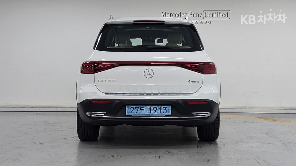 Mercedes-Benz EQB — miniaturë 3