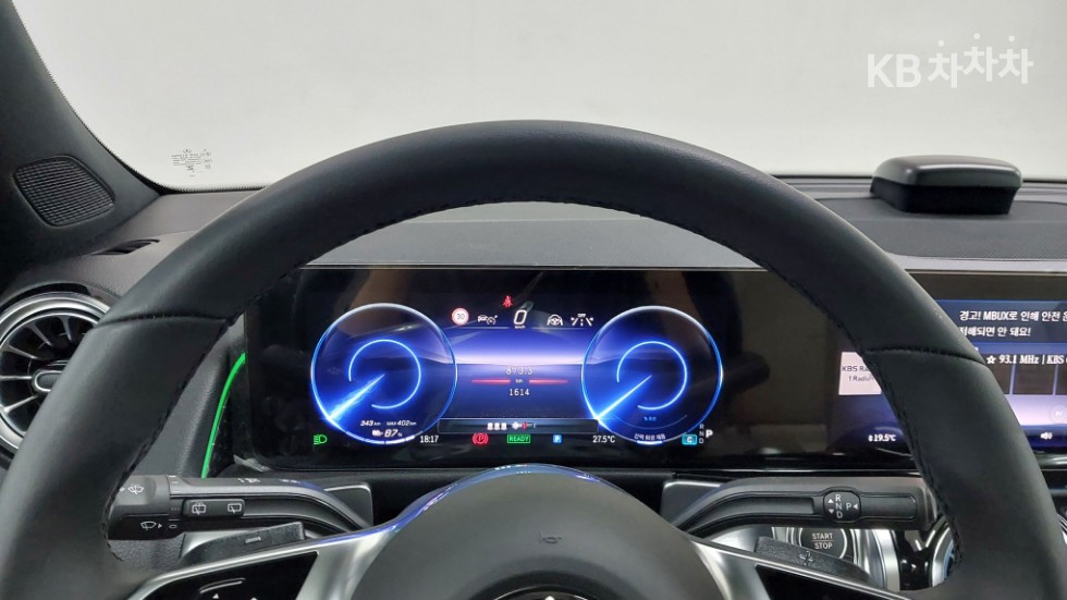 Mercedes-Benz EQB — miniaturë 5