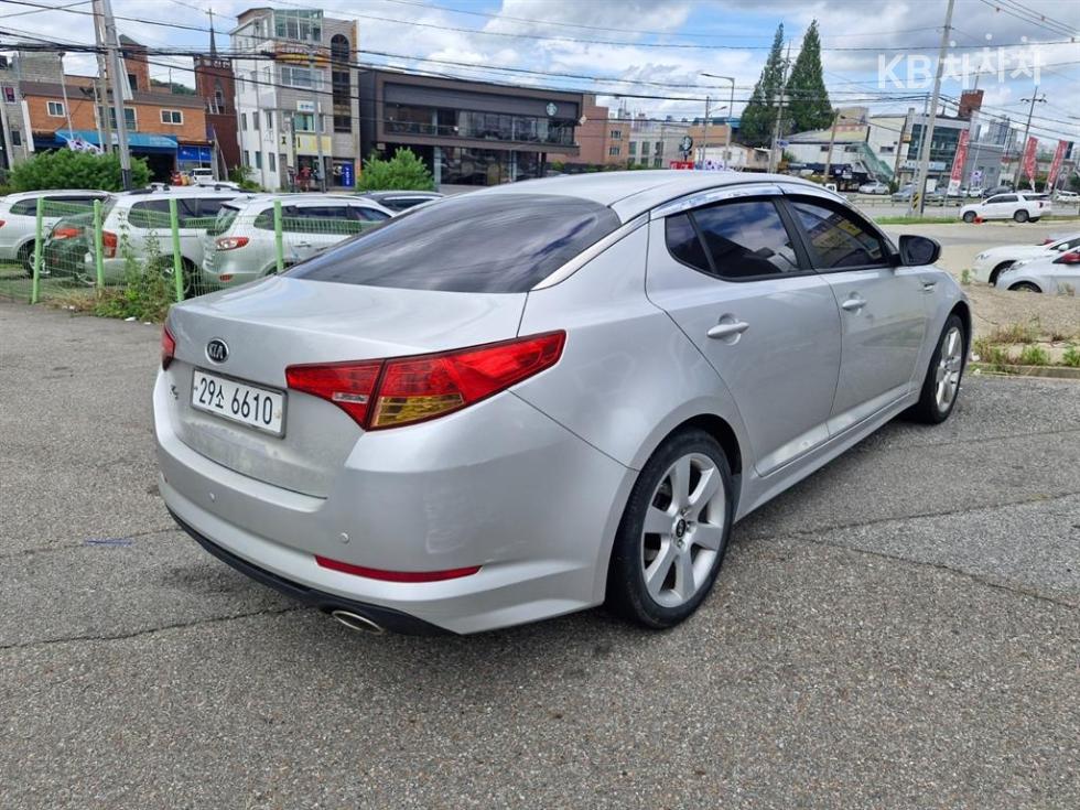 Kia K5 — miniaturë 5