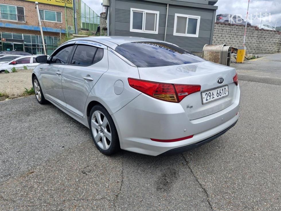 Kia K5 — miniaturë 7