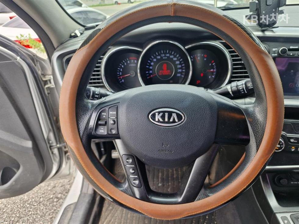 Kia K5 — miniaturë 12