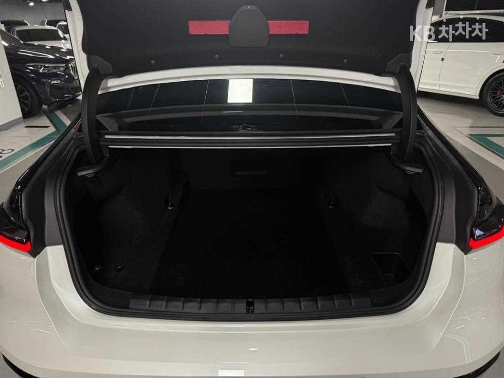 BMW 7er — miniaturë 19