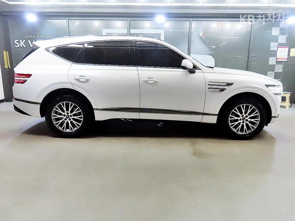 2023 Genesis GV80 photo