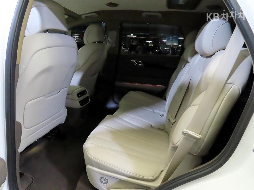 2023 Genesis GV80 photo