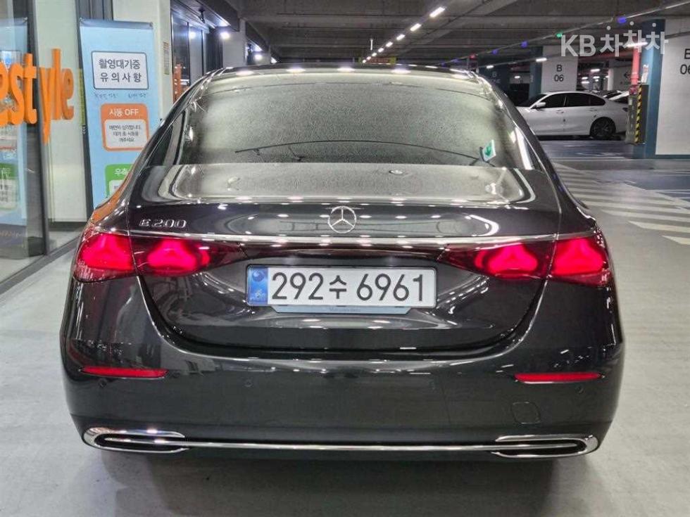 2025 Mercedes-Benz E (W214) photo