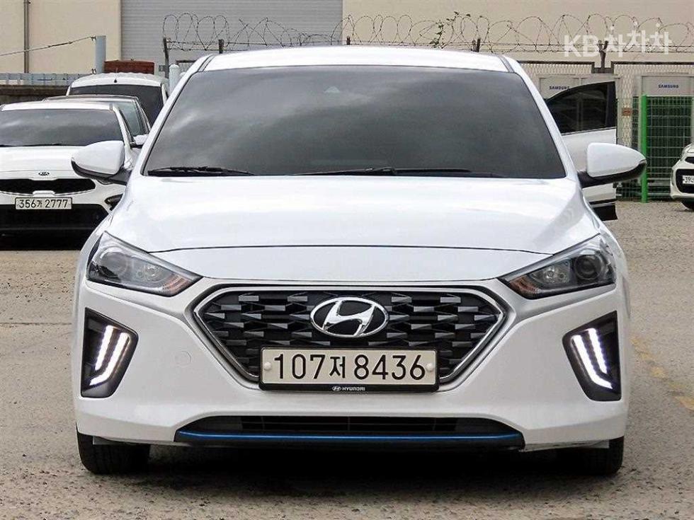 Hyundai Ioniq