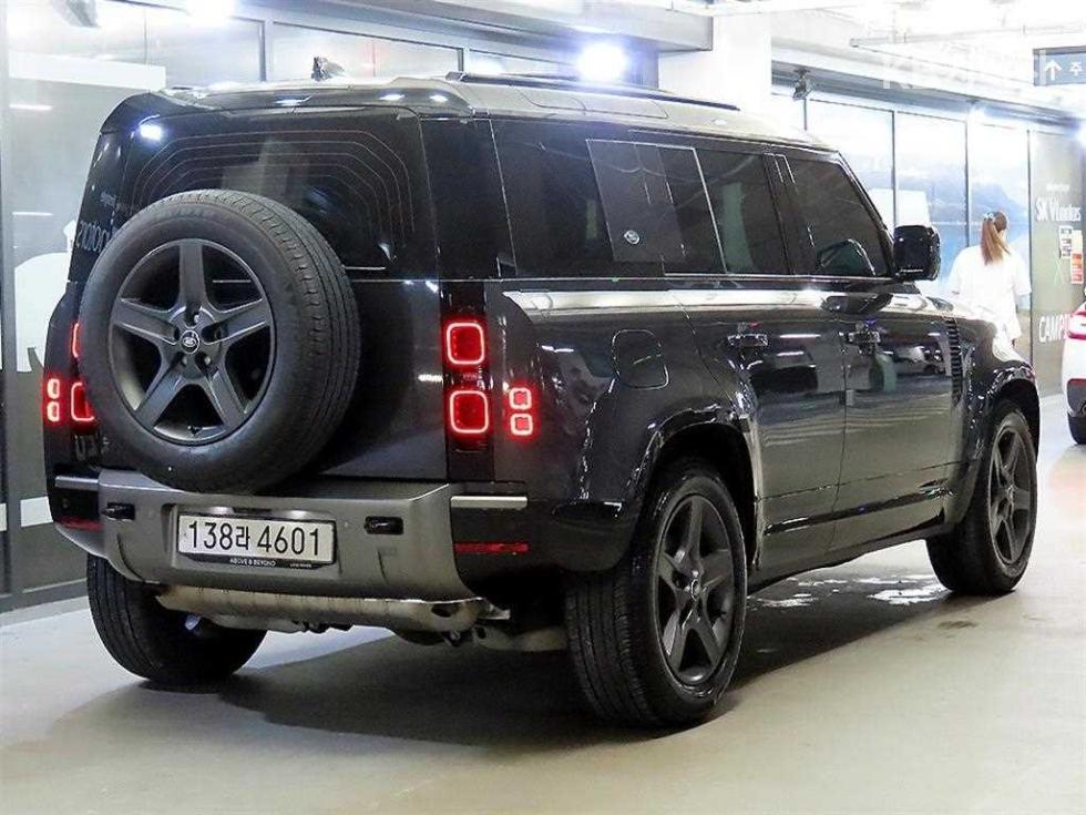 2024 Land Rover (L663) photo
