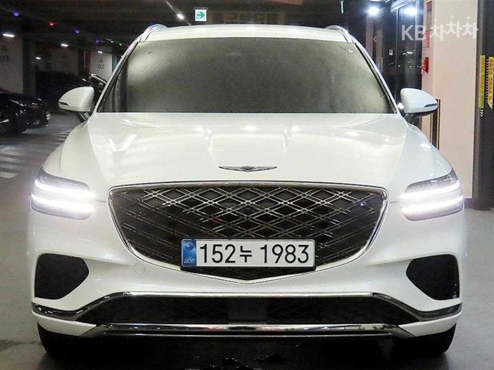 2025 Genesis GV70 photo