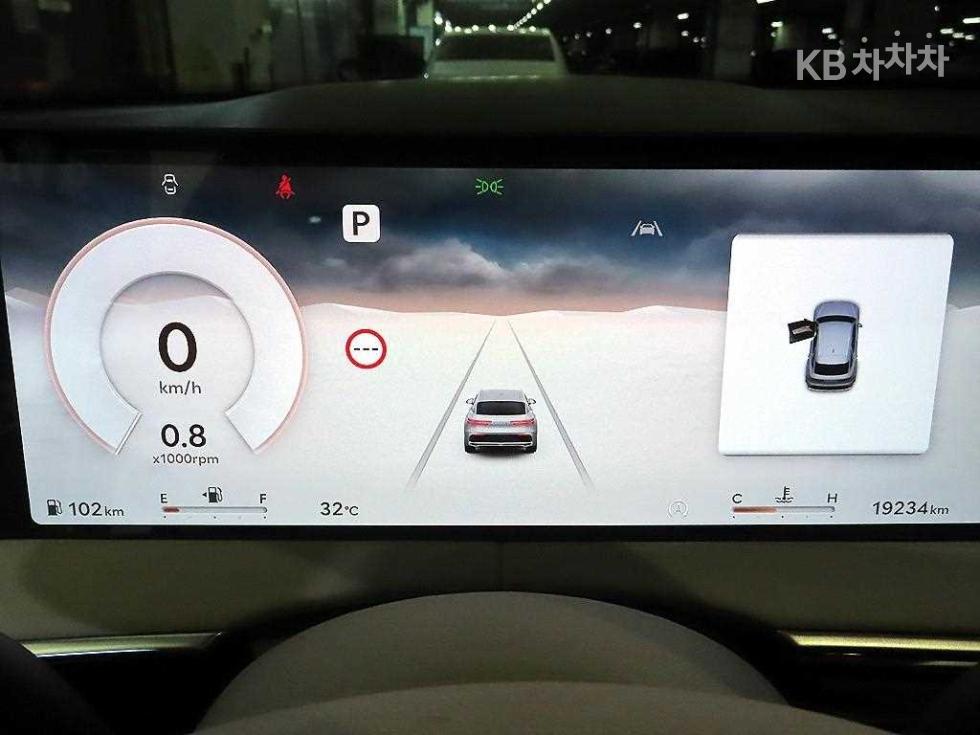 2025 Genesis GV70 photo