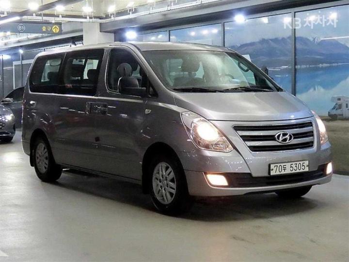 Hyundai Starex 11  seats  wagon cvx  mordern — foto 1