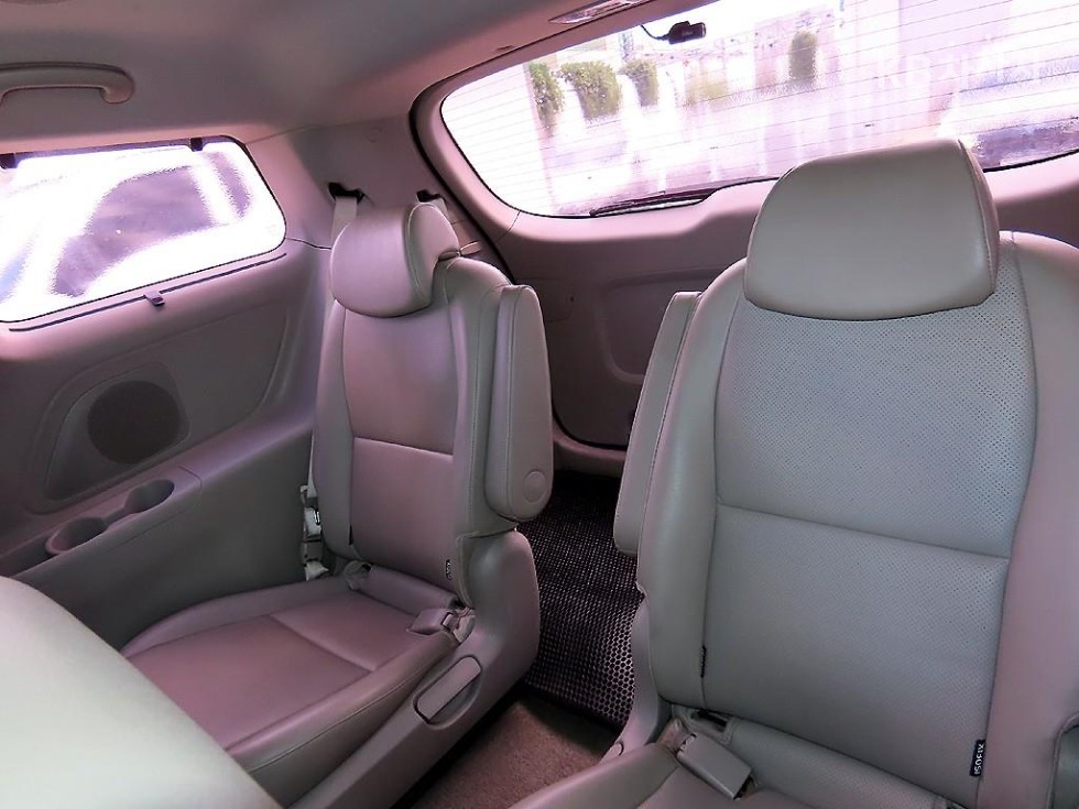 Kia Carnival — miniaturë 7