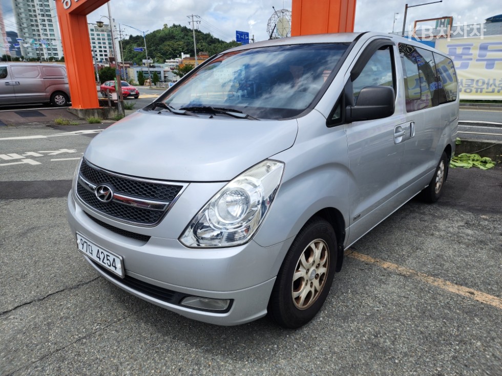 Hyundai Starex — miniaturë 3