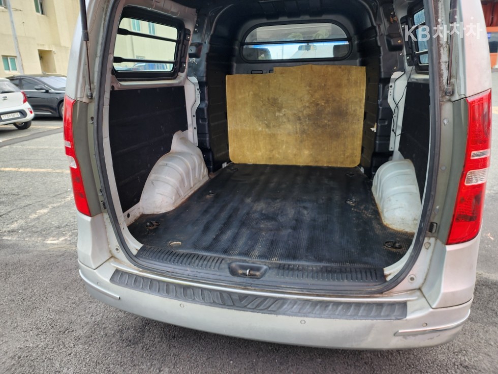 Hyundai Starex — miniaturë 7