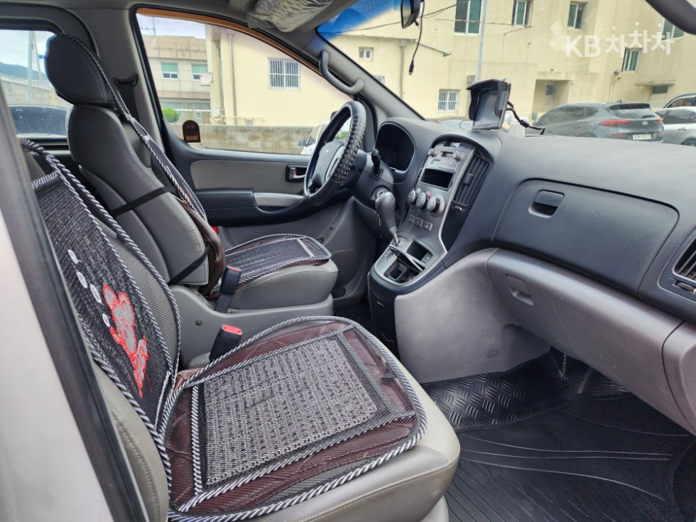 Hyundai Starex — miniaturë 12