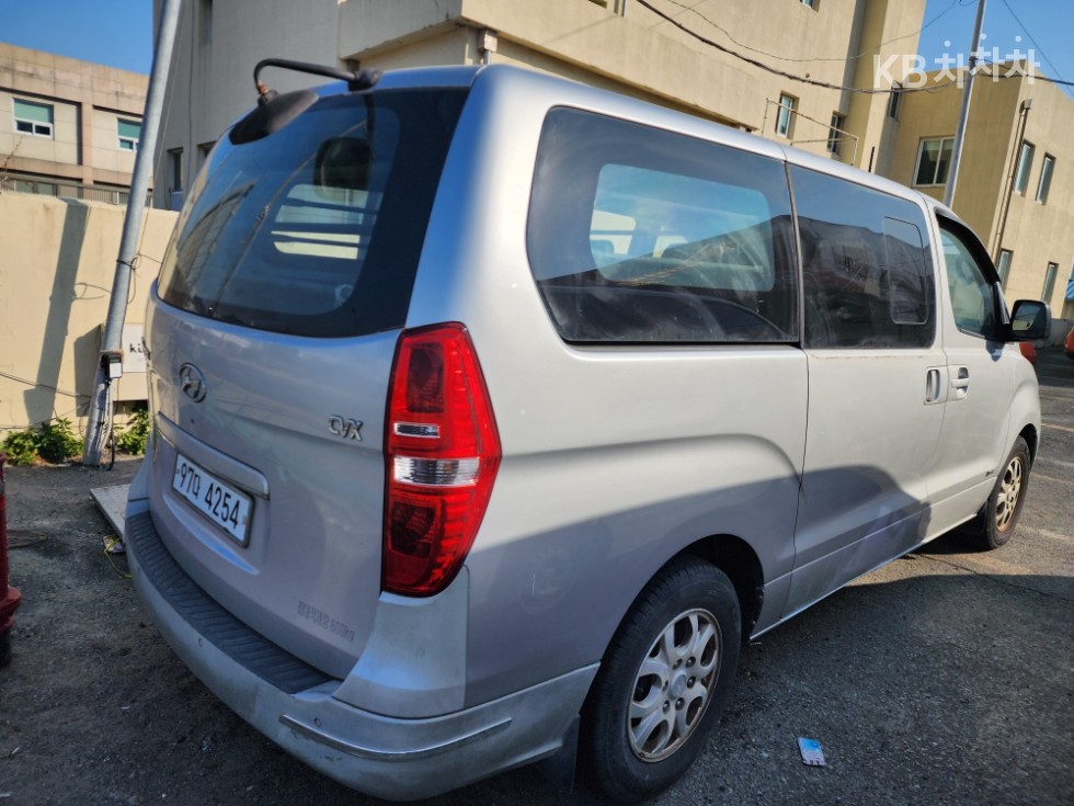 Hyundai Starex — miniaturë 5