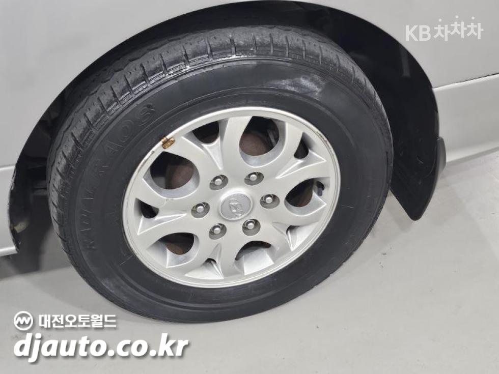 Hyundai Starex — miniaturë 10