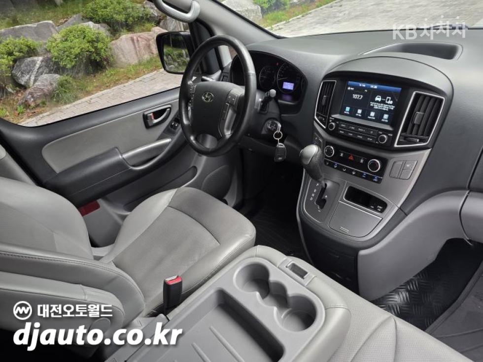Hyundai Starex — miniaturë 9