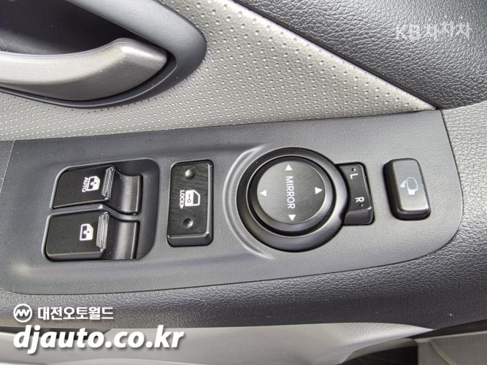 Hyundai Starex — miniaturë 16