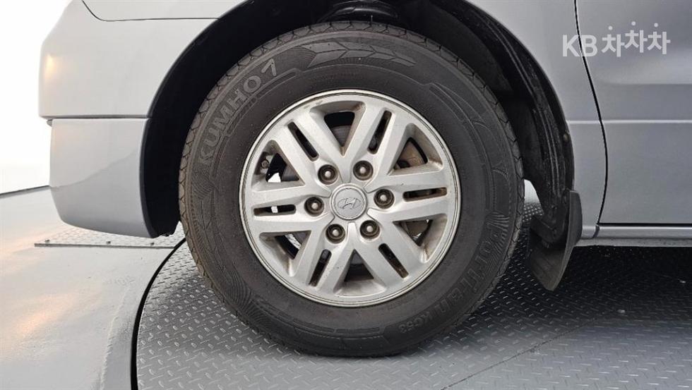Hyundai Starex — miniaturë 5
