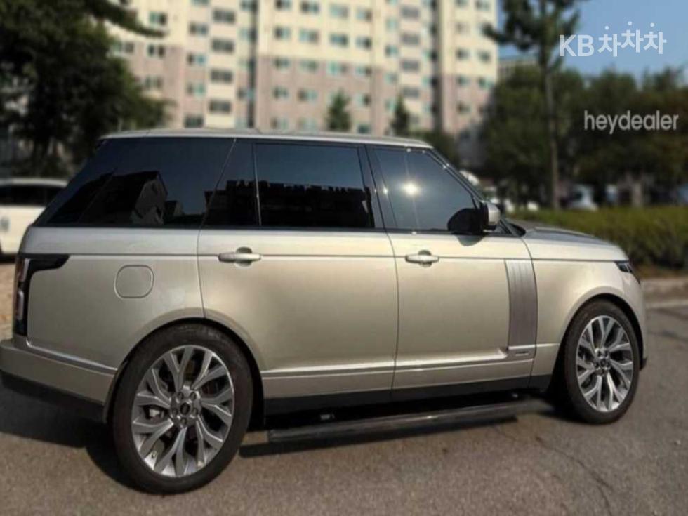 2020 Land Rover Used Car photo