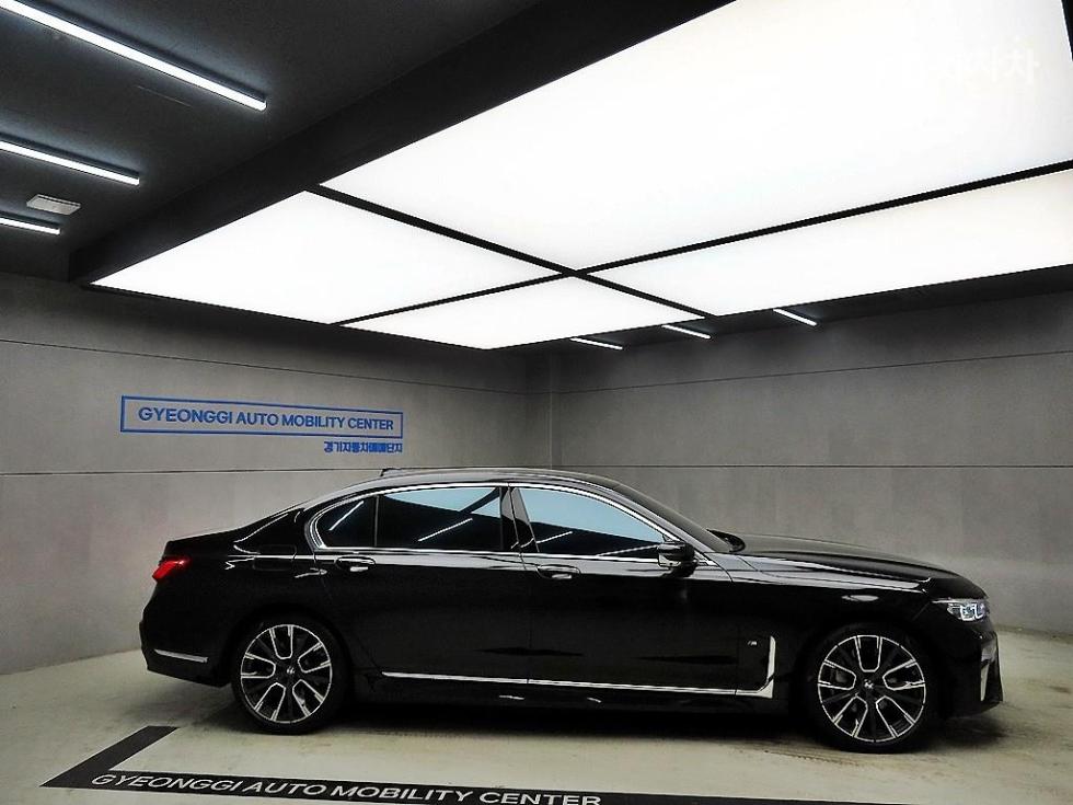 2022 BMW BMW 7 (G11) photo