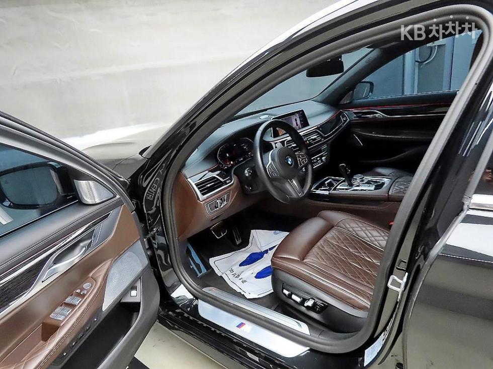 2022 BMW BMW 7 (G11) photo