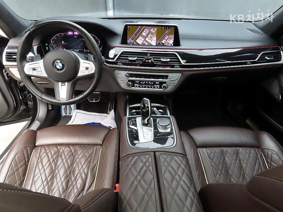 2022 BMW BMW 7 (G11) photo