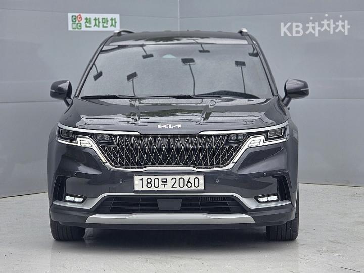 Kia Carnival d2.2 9  seats  prestige — foto 1