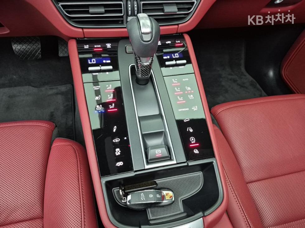 Porsche Macan — miniaturë 8
