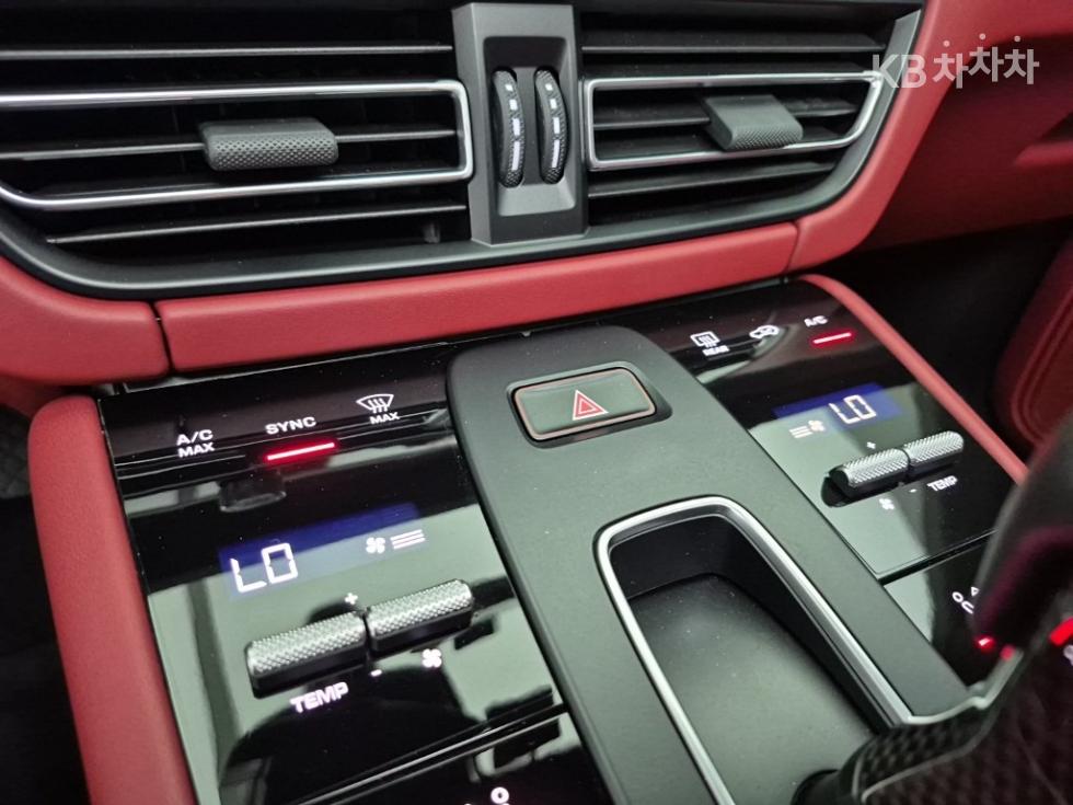 Porsche Macan — miniaturë 10