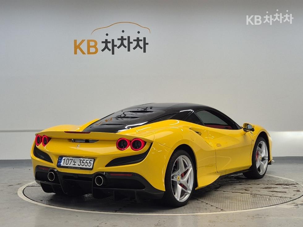 Ferrari F8 Tributo — miniaturë 3