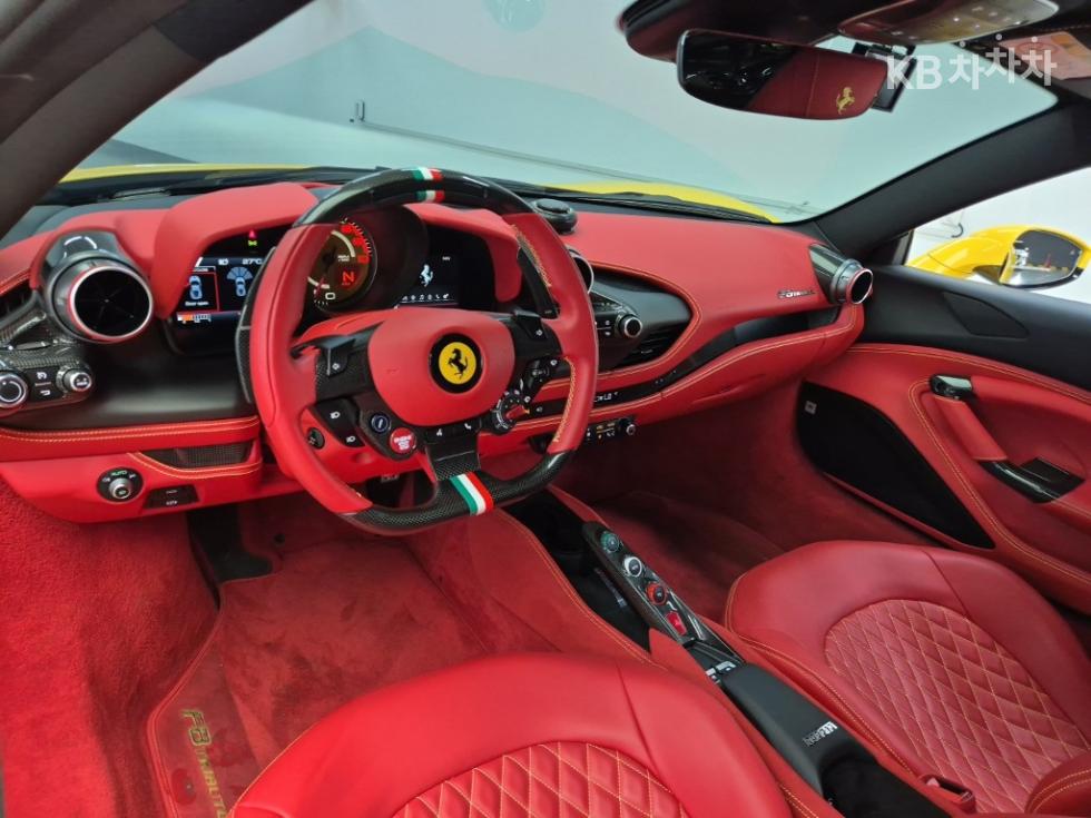 Ferrari F8 Tributo — miniaturë 7